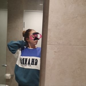 Meet your Posher, Caitlin